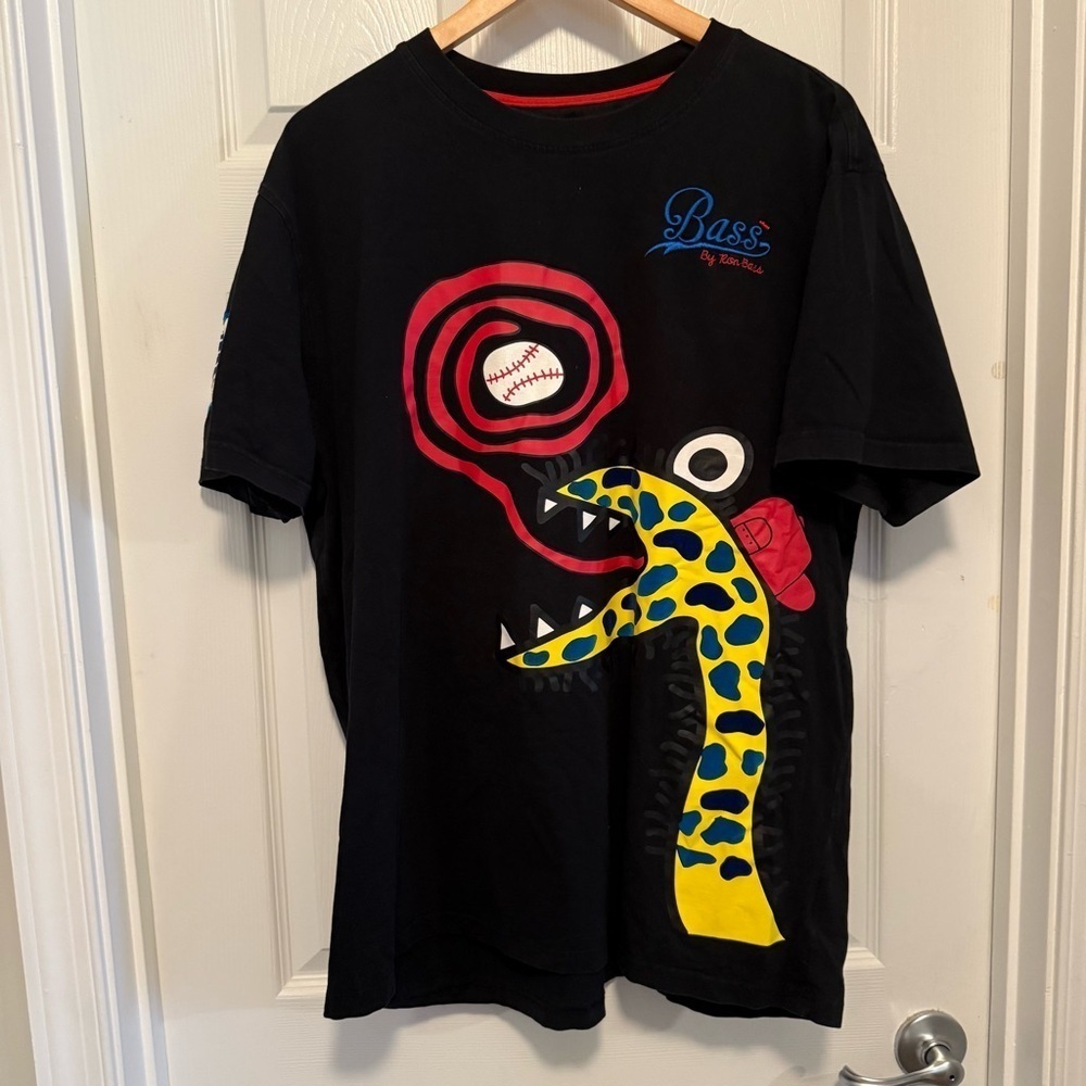NWOT Bass by Ron Bass Graffiti Art T-shirt